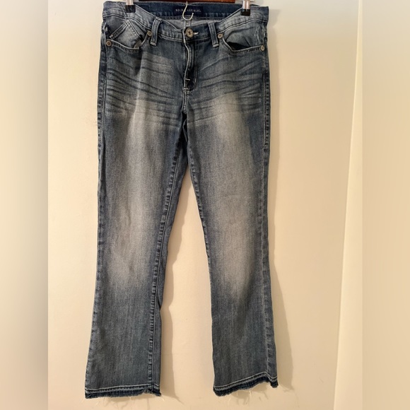 Rock & Republic Kasandra Frayed Hem Jeans Size 10M - Picture 1 of 7